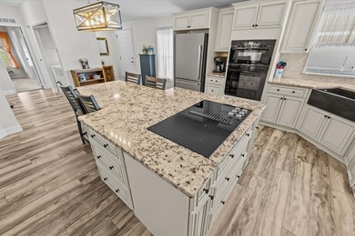 Seller is highly motivated and must sell this stunning - photo 16