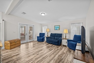 Seller is highly motivated and must sell this stunning - photo 17