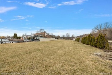 An exceptional opportunity to create a custom waterfront estate - photo 18