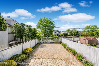 Welcome to 162 Bathgate St - Beautiful Legal 2 family Semi - photo 24