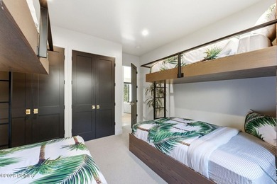 Reservoir-view mountain contemporary living in Deer Mountain: - photo 30