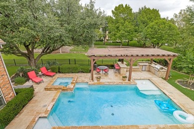 ~Step through the door of this stunning Estate and discover a - photo 2