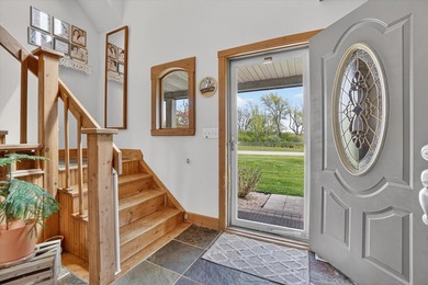 Spacious, thoughtfully designed, & set on a beautifully flat 1 - photo 4