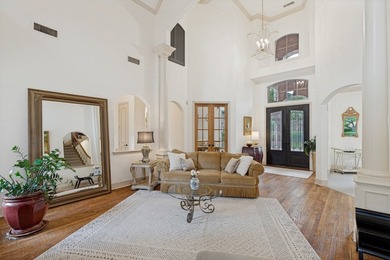 ~Step through the door of this stunning Estate and discover a - photo 5