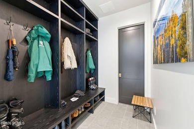 Reservoir-view mountain contemporary living in Deer Mountain: - photo 41