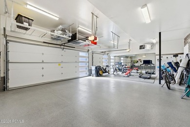 Reservoir-view mountain contemporary living in Deer Mountain: - photo 42
