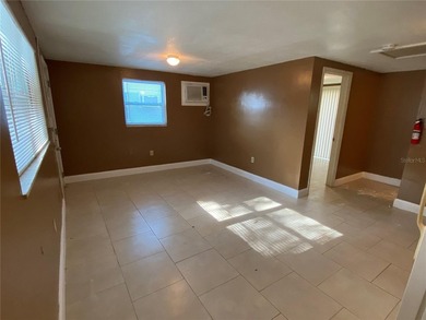 NOW AVAILABLE - 2-1 BEDROOM BLOCK DUPLEXES ON 1 LOT! 4 UNIT - photo 3