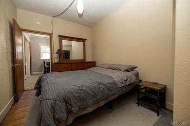 **Offers due Tuesday, July 21st at 6:00pm** Charming, move-in - photo 14