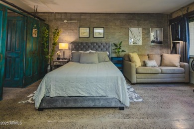 Welcome to the ONLY STUDIO in Windsor Place! This condo building