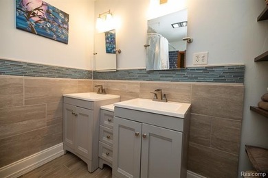 **Offers due Tuesday, July 21st at 6:00pm** Charming, move-in - photo 17