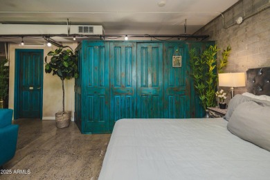 Welcome to the ONLY STUDIO in Windsor Place! This condo building