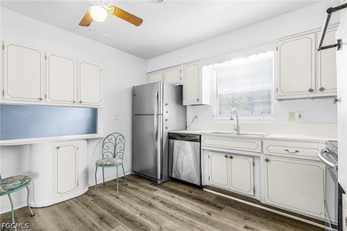 This is the kind of home that makes you smile the second you - photo 3