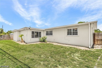 This is the kind of home that makes you smile the second you - photo 4