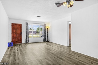 This is the kind of home that makes you smile the second you - photo 6