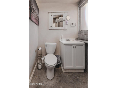 Welcome to the ONLY STUDIO in Windsor Place! This condo building