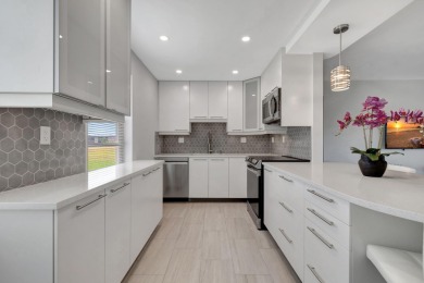 Lake Condo For Sale in Delray Beach, Florida