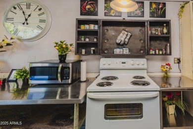 Welcome to the ONLY STUDIO in Windsor Place! This condo building