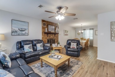 This 1,255 SqFt brick home is ideally located just off Cowan - photo 5