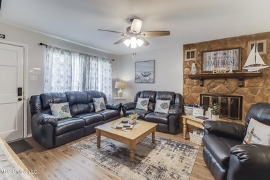 This 1,255 SqFt brick home is ideally located just off Cowan - photo 6