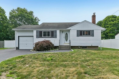 Bring your vision and unlock the potential in this 4-bedroom, 1 - photo 1