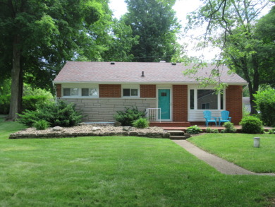 Diamond Lake Home For Sale in Cassopolis Michigan