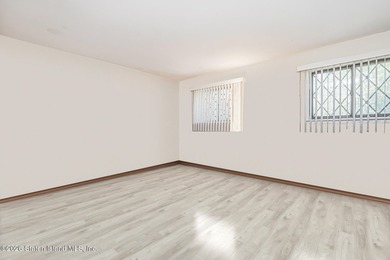 18Ft WIDE Town House with a Finished 3rd Floor and Resort Style - photo 12