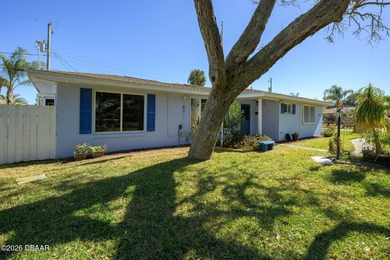 BRING OFFERS. RIVER VIEWS FROM THE FRONT YARD!!!! Very large lot - photo 4