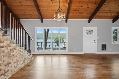 Waterfront cabin on Lake Guntersville! Completely renovated 4 - photo 4
