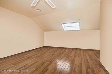 18Ft WIDE Town House with a Finished 3rd Floor and Resort Style - photo 14