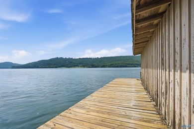 Waterfront cabin on Lake Guntersville! Completely renovated 4 - photo 7