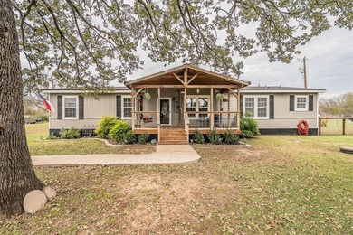 Eagle Mountain Lake Home For Sale in Newark Texas