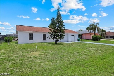 Welcome to this inviting pool home located in the heart of Cape - photo 5