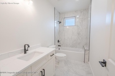 This new home stuns with spectacular views, an open layout - photo 15