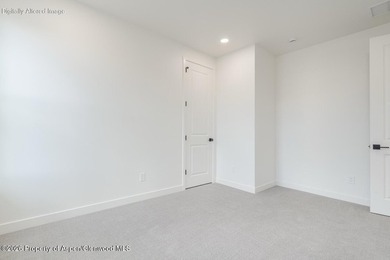 This new home stuns with spectacular views, an open layout - photo 16