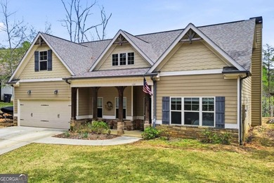 This true craftsman's style ranch located in the desirable lake - photo 1