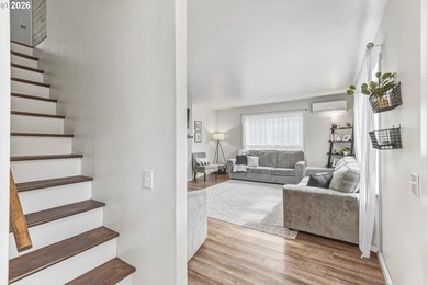 Immaculate, move-in ready cream-puff home that's been lovingly - photo 3