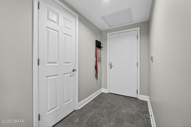 Do not miss this beautifully upgraded 3-bedroom, 3-bath Luxury - photo 4