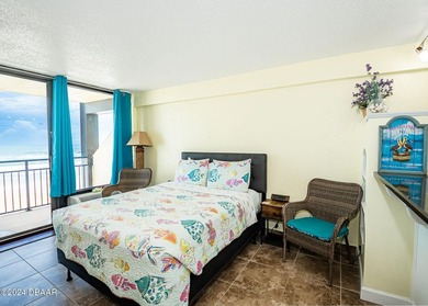 Experience the ultimate beach vacation living in this charming - photo 4