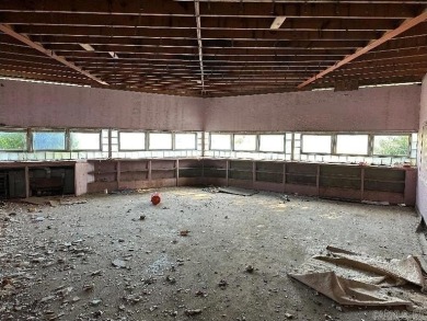 Former Jr. High school converted to Church facility, excellent