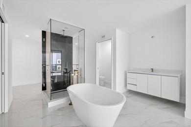 Experience the ultimate in luxury living at Aria Reserve - photo 6