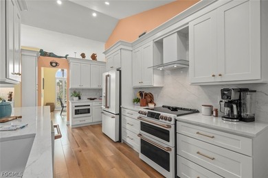 Welcome to your new sanctuary on Sanibel Island. This bright - photo 25