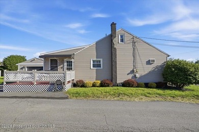 Handicap accessible lovely cape cod so close to all amenities - photo 40