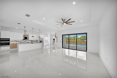 Beautiful home located on a quiet roundabout near the border of - photo 7