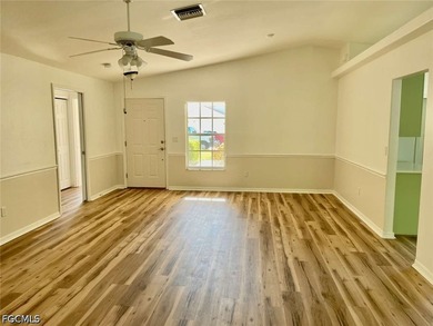 Move-in ready! Start packing for this bright and airy 3 bedroom - photo 4