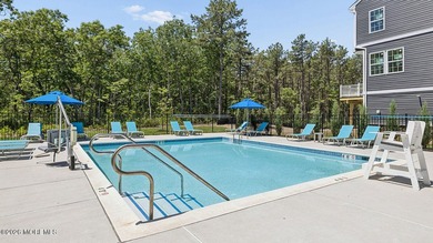 September Delivery! This brand-new home offers 1,925 square feet - photo 8
