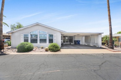 Side-by-Side Parking!  Welcome to this exquisite Cavco home