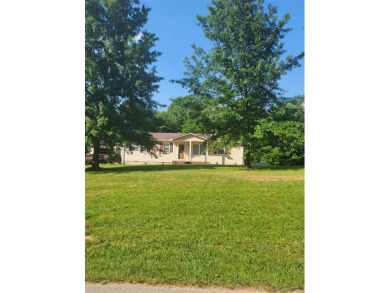 Barren River Lake Home For Sale in Glasgow Kentucky