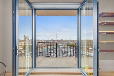 Live in the heart of it all at 212 Lofts in the North Loop - photo 2