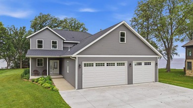 Lake Winnebago Home For Sale in Malone Wisconsin
