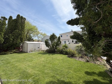 6 OVER 6, LARGE HOUSE, FINISHED BASEMENT. ABOVE GROUND LEVEL ON - photo 17